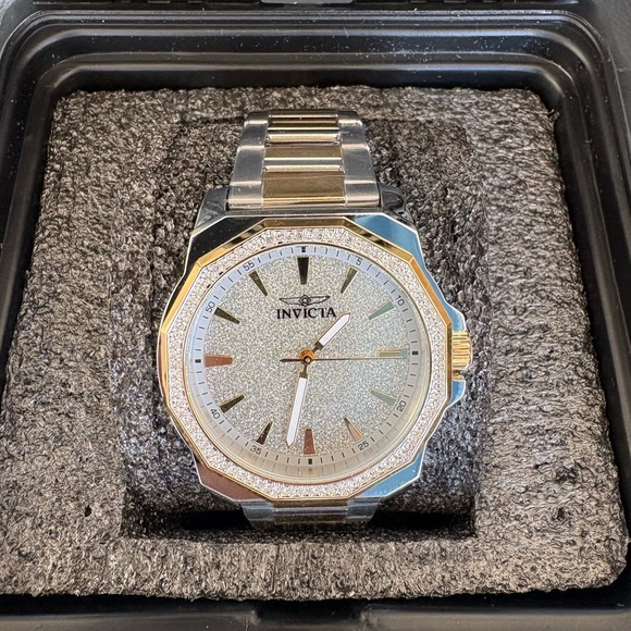 Invicta Speedway Men's Watch With Hard Case- 42mm, Gold, Steel (49126) - Picture 2 of 6